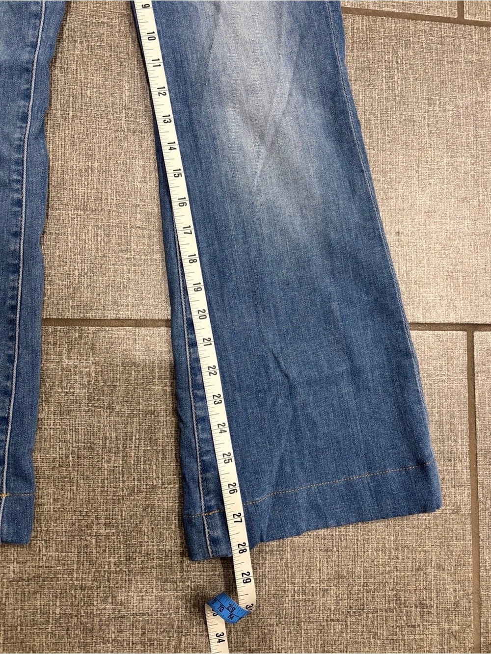 7 For All Mankind Dojo Jeans - Picture 5 of 6